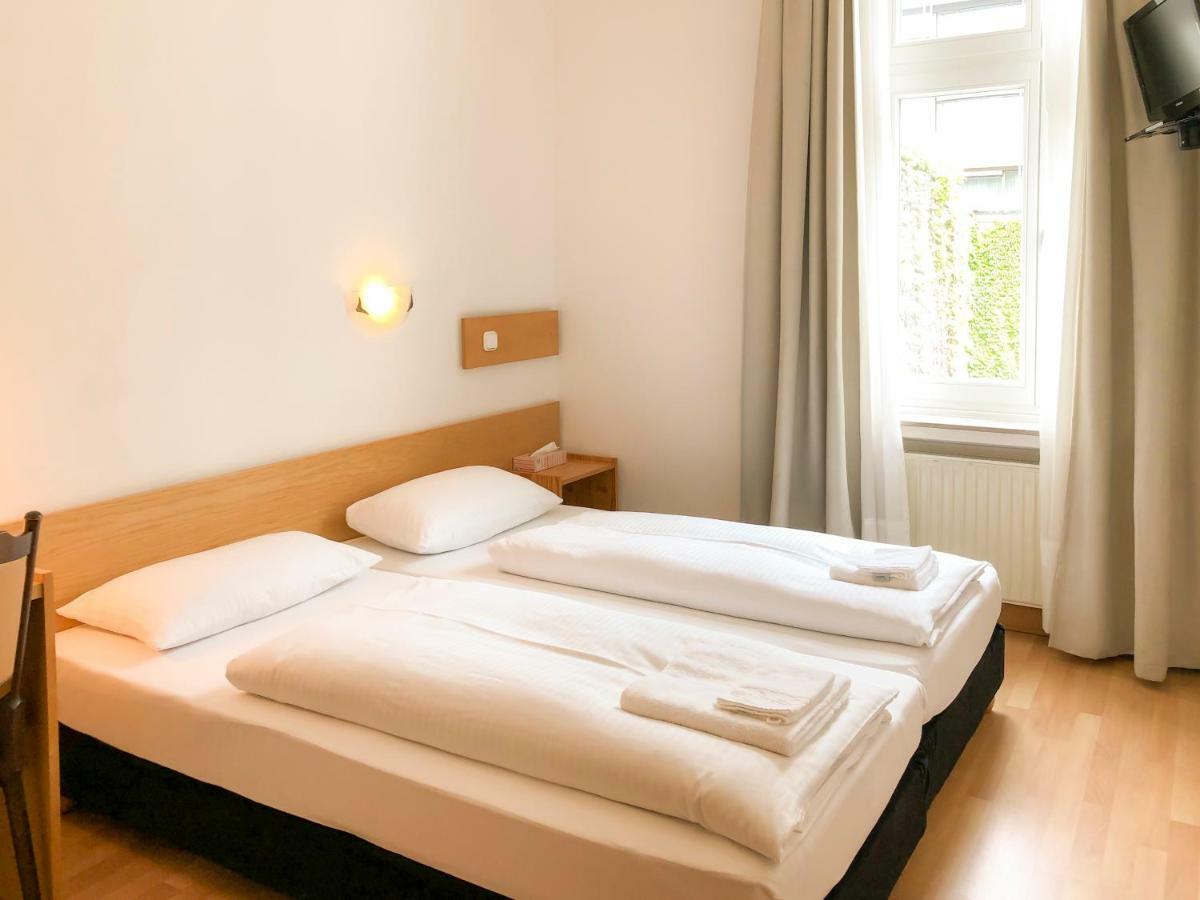 Hotel Moon Dusseldorf Luaran gambar