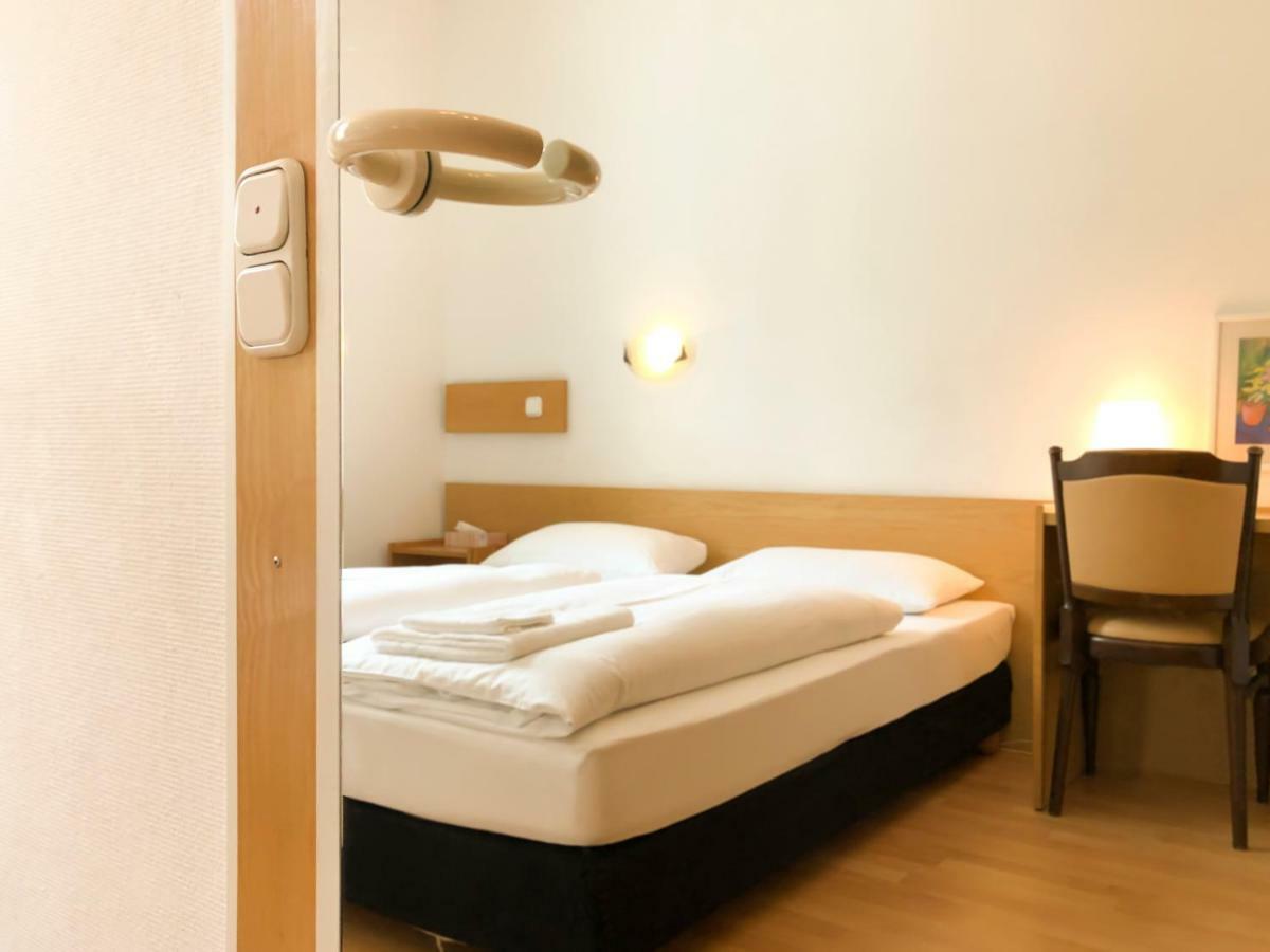 Hotel Moon Dusseldorf Luaran gambar