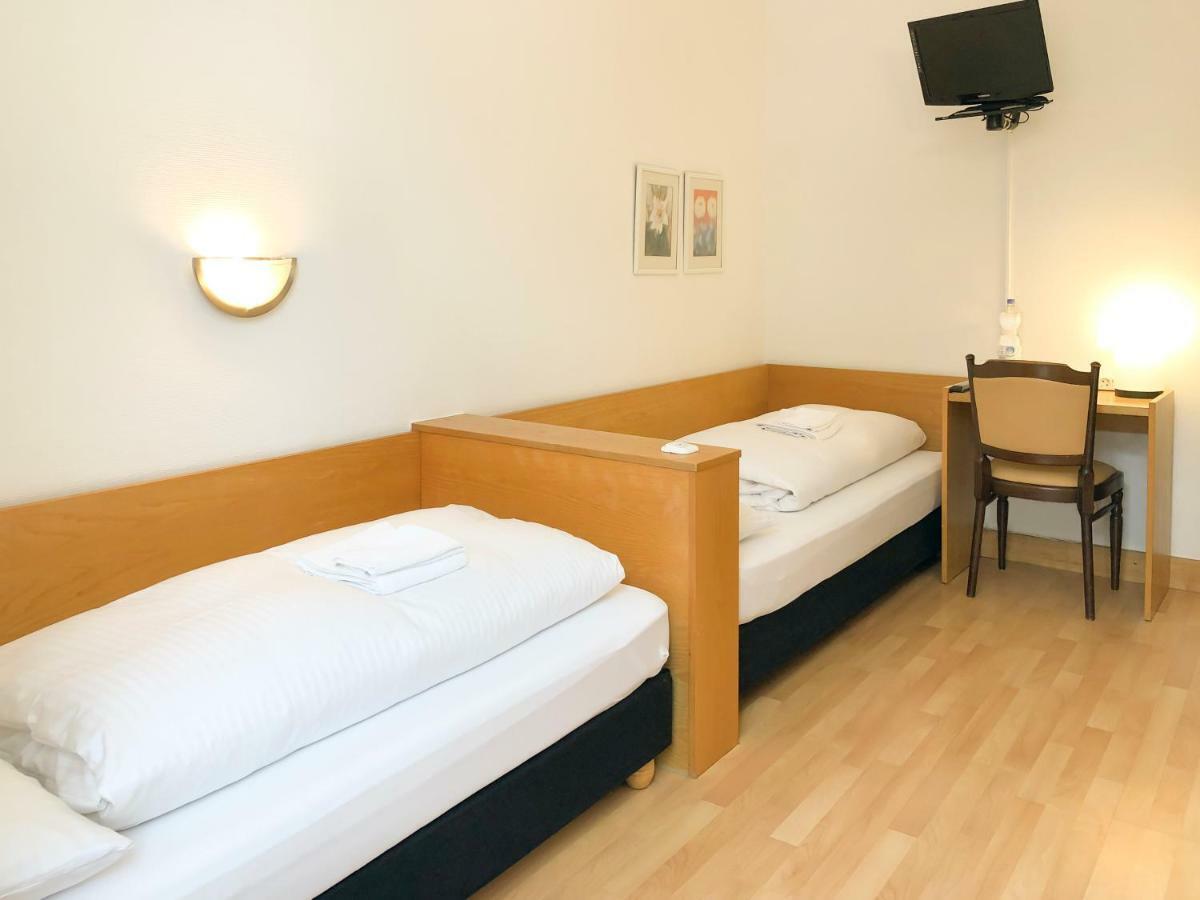 Hotel Moon Dusseldorf Luaran gambar